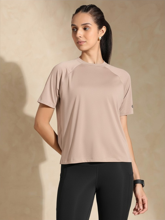 Shop-Traqfit Raglan Tee Hazelnut