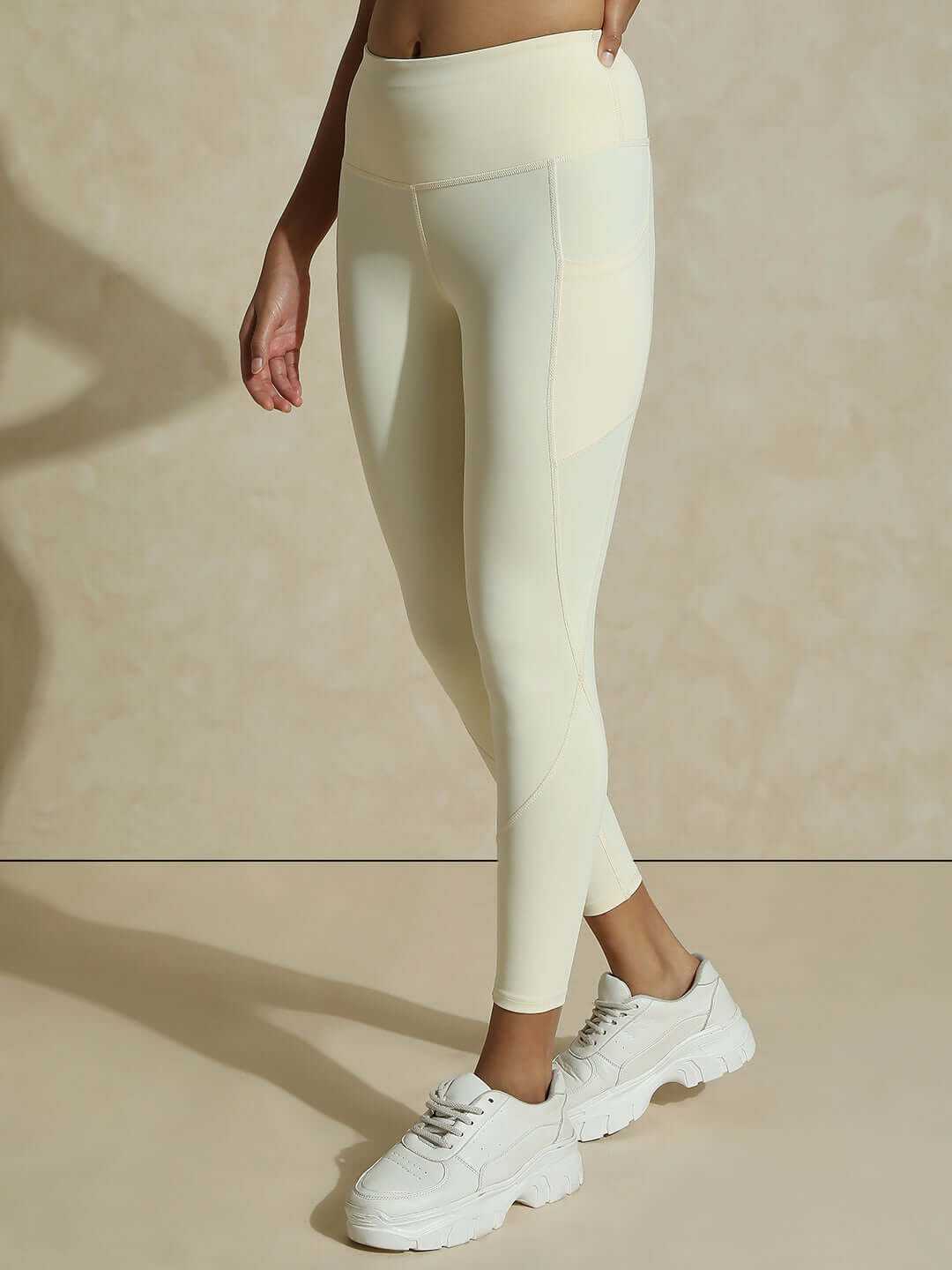 Shop-Ecru Keyhole Back Crop Top with Clasp & Aura Leggings