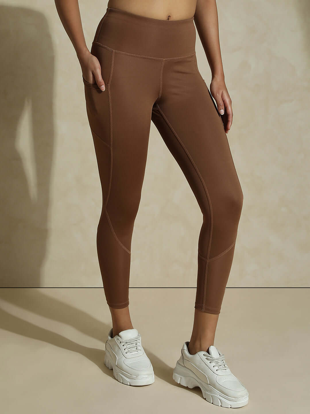 Shop-Women's Padded Cross Back Crop Top & Aura Leggings Waffle