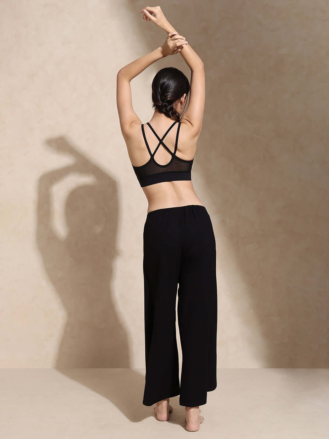 Shop-Yoga Strap Back Bra Black