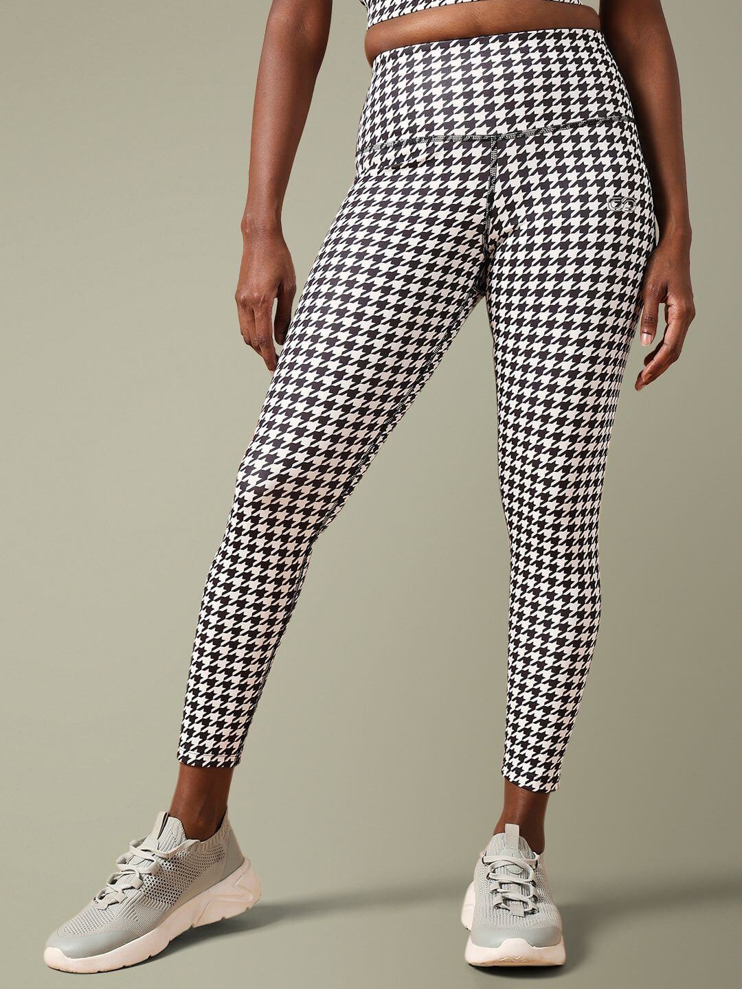 Houndstooth Crossback Crop Top & 7/8 Leggings