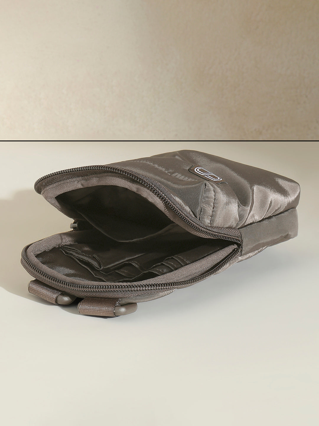 Shop-Traq Mobile Sling Almond Beige