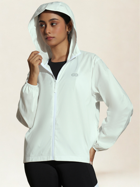 Shop-TraqLite Woven Jacket Cloud Dancer