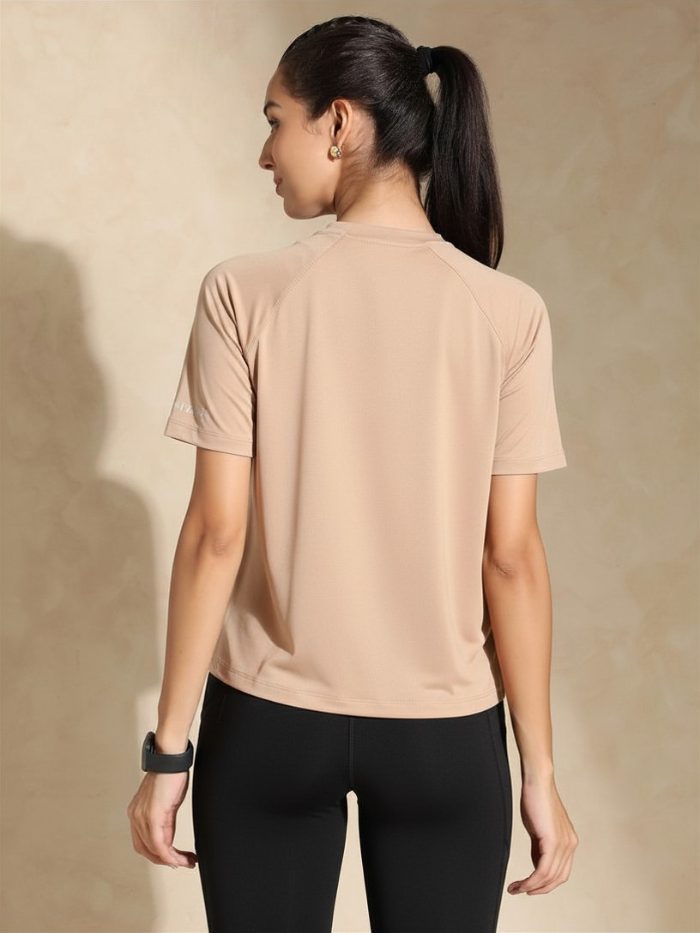 Shop-Traqfit Raglan Tee Hazelnut