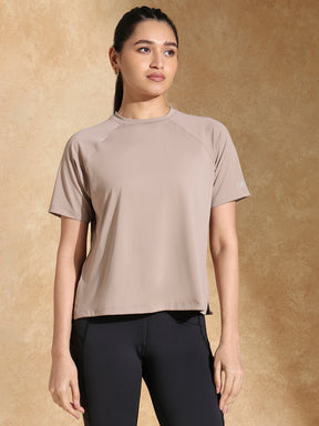 Shop-Traqfit Raglan Tee Hazelnut