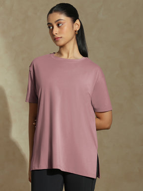 Best Women's Day Gift Ideas: Shop-FlowFit Oversized Tee Rosewood silvertraq 