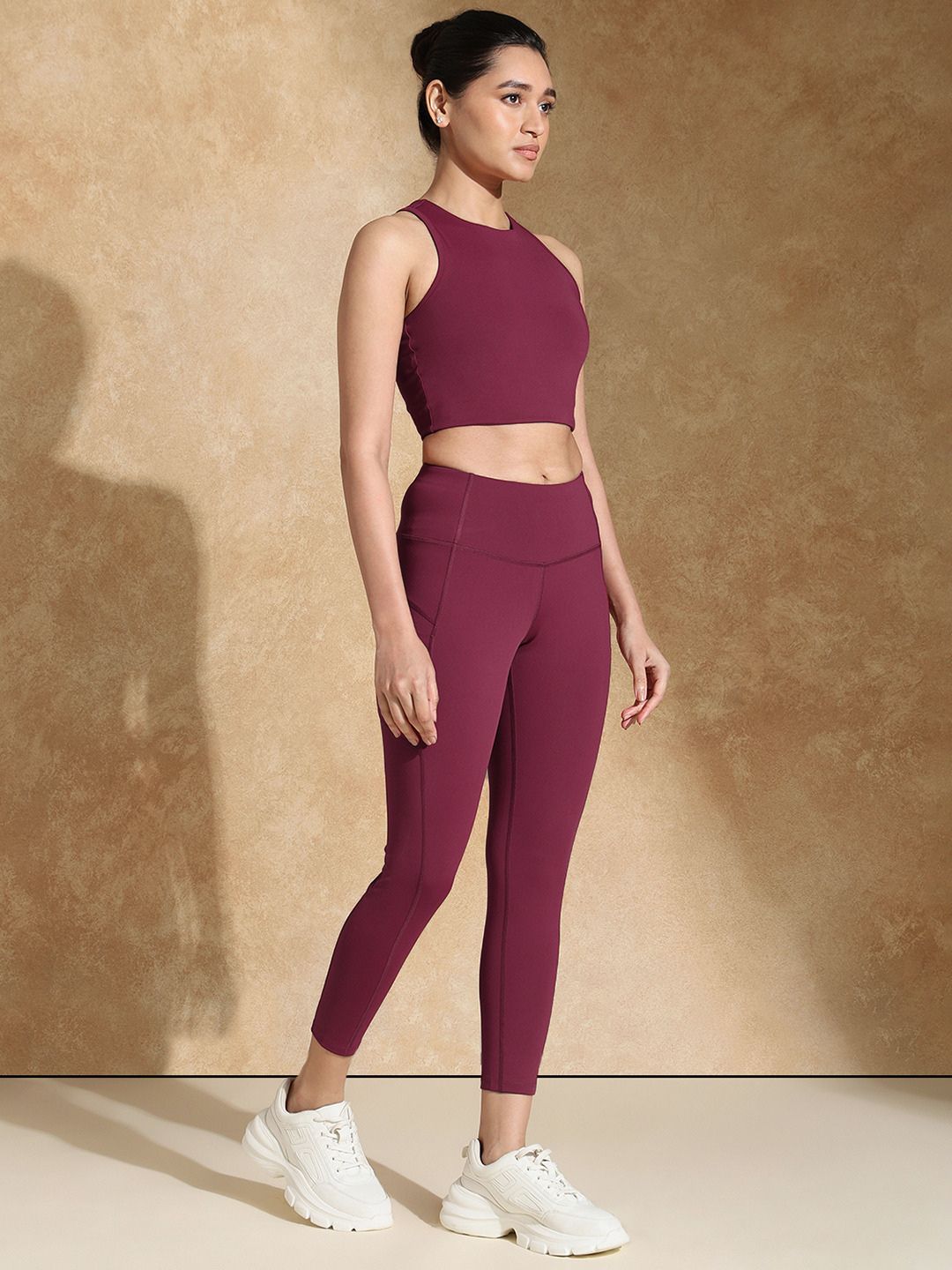 Keyhole Back Sports bra with Clasp & Luna Sculpt Leggings Berry Kiss