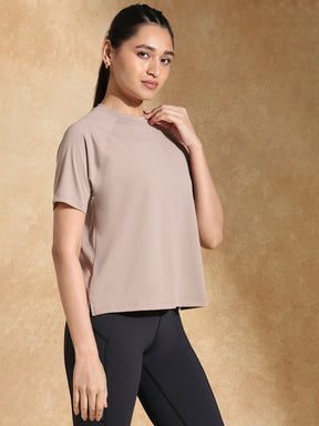 Shop-Traqfit Raglan Tee Hazelnut