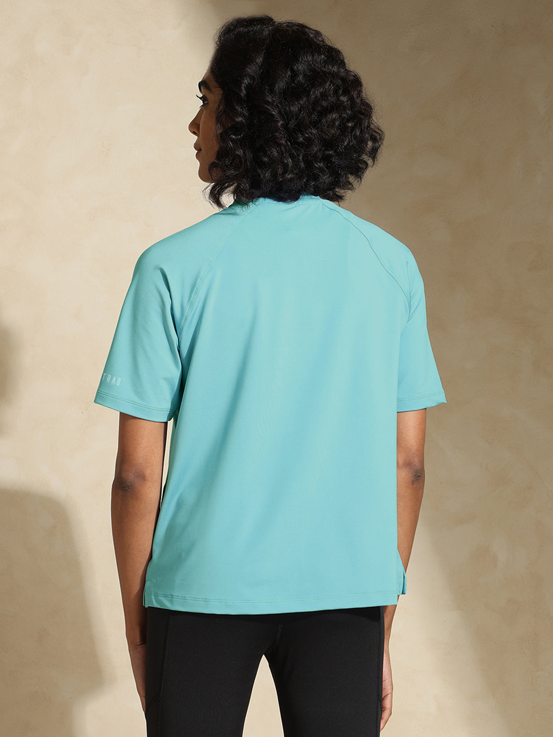 Shop-Traqfit Raglan Tee Aqua Rush