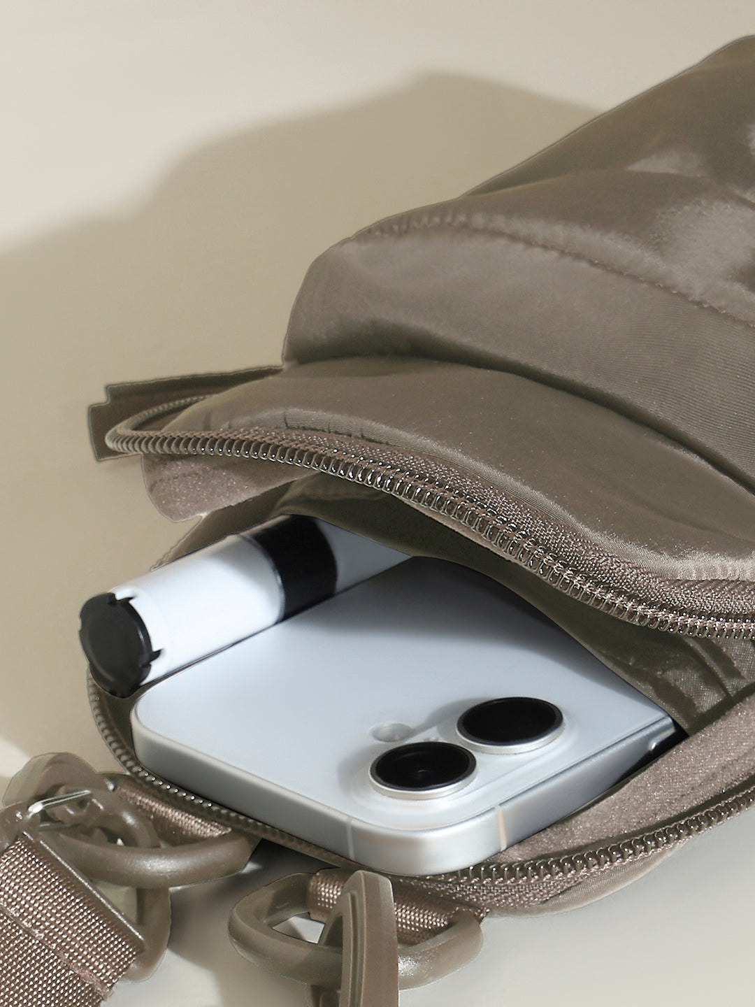 Shop-Traq Mobile Sling Almond Beige