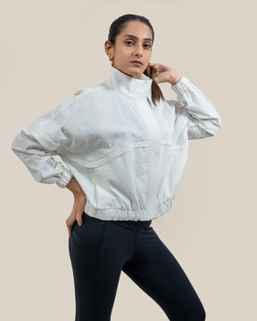 Shop-AeroTraq Runner Jacket Cloud Dancer